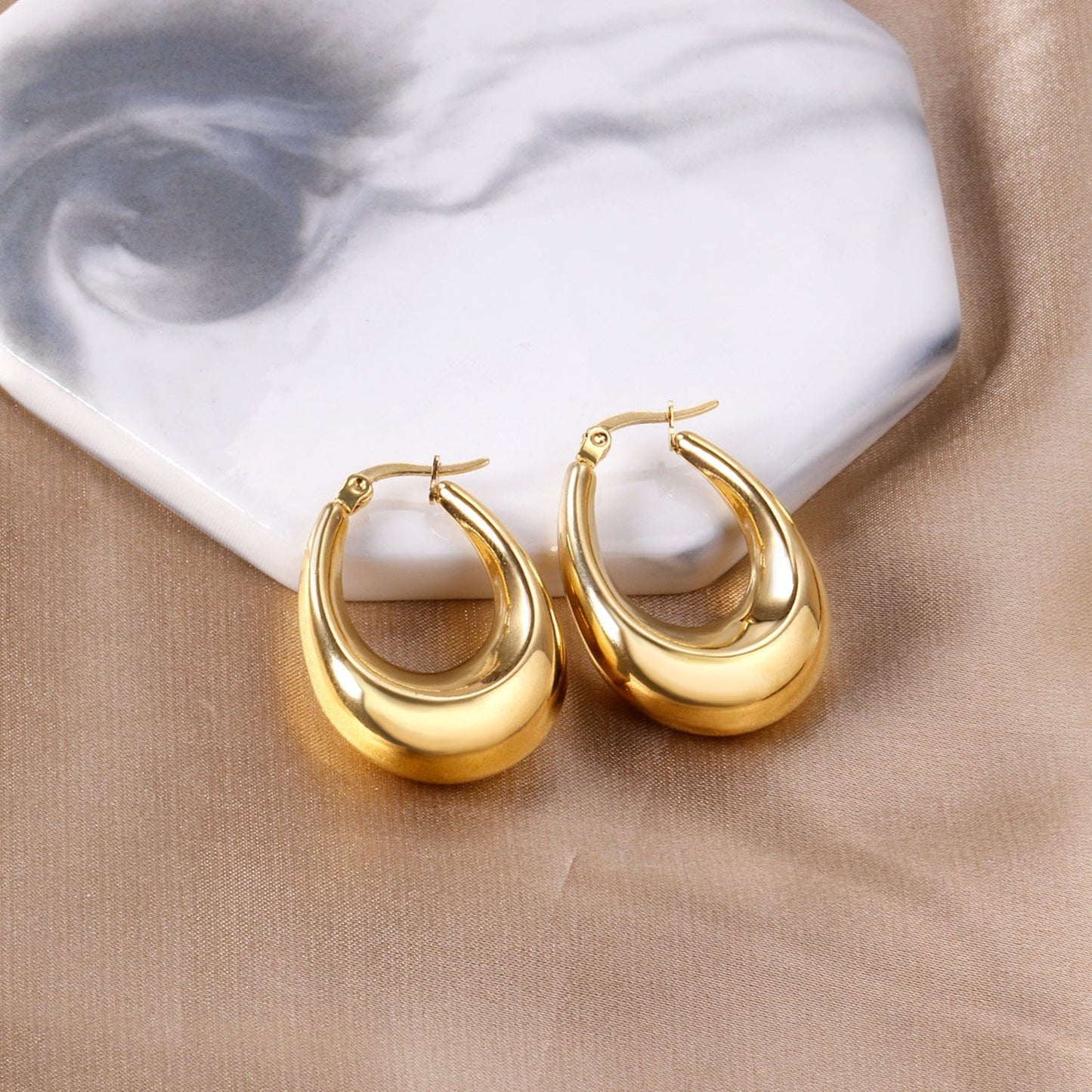 Chunky Oval Hook Earring